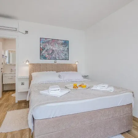 Apartment Nada 2 *